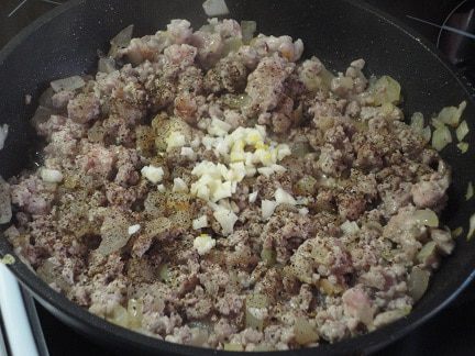 Картофель с мясом и капустой
