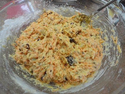 Морковно-апельсиновые маффины с клюквой