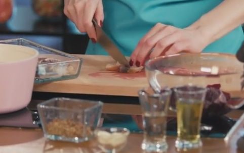 Норвежский салат из скумбрии со свеклой