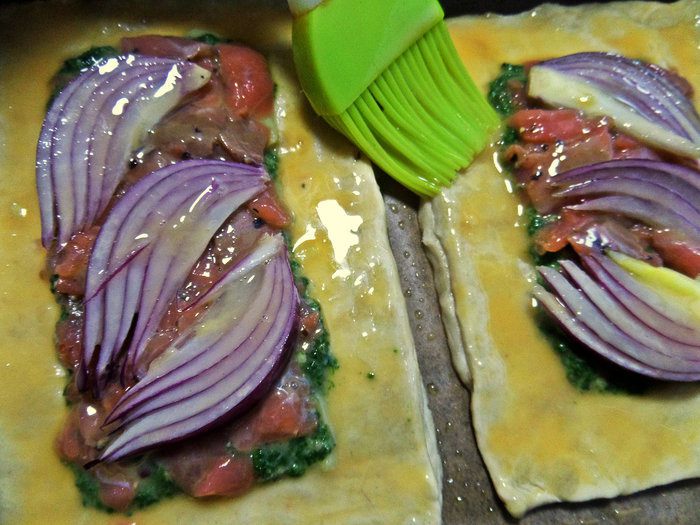Слойки с картошкой и лососем