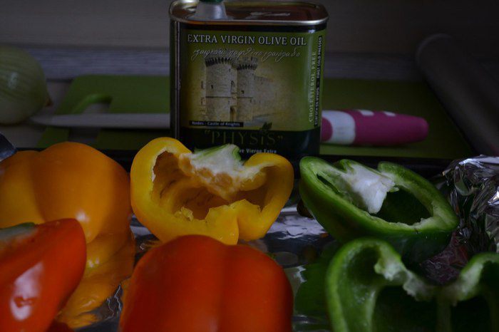 Перец, фаршированный кускусом и грибами