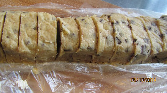 Орехово-шоколадное печенье с морской солью