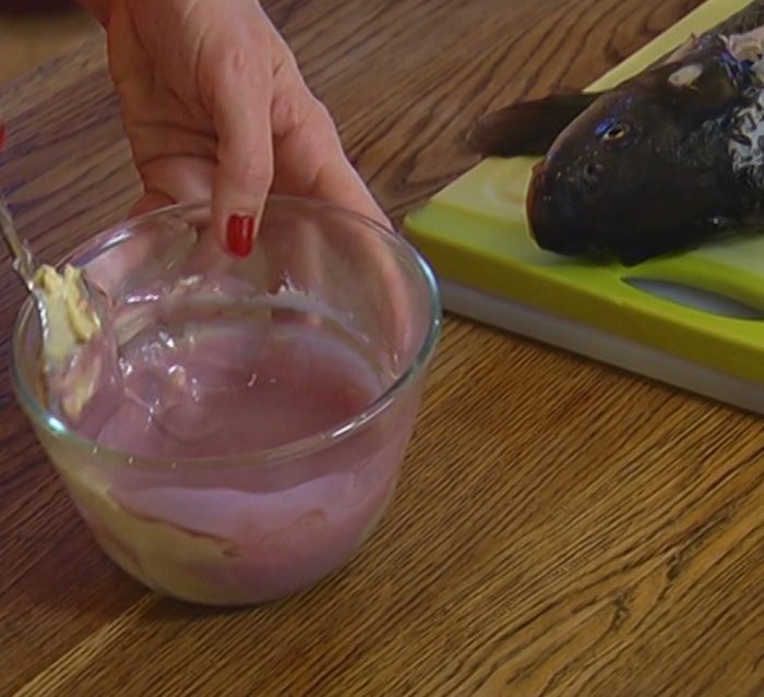 Карп, томленный в красном вине