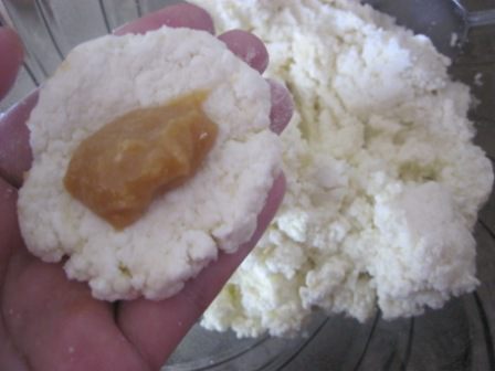 Сырники с вареной сгущенкой