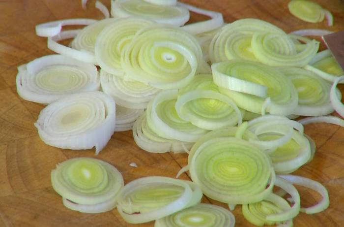 Спагетти с зеленым горошком и спаржей