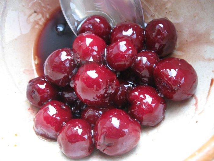 Свиная грудинка в легкой вишневой глазури