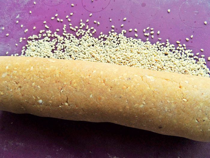 Кунжутное печенье на жареной муке