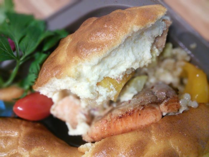 Рагу из лосося с перловкой под сырным суфле 