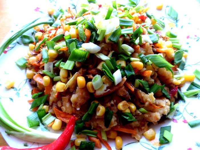 Постный салат из чечевицы