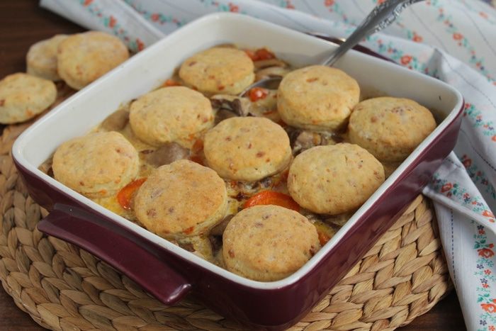 Грибы с сырными сконами