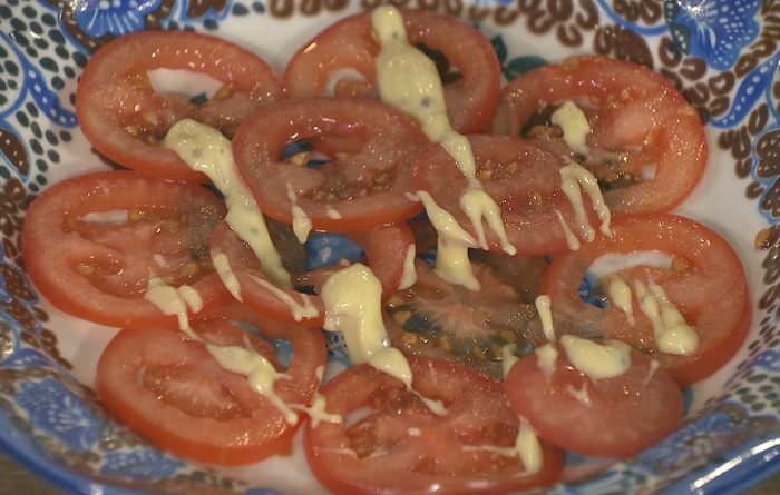 Картофельный салат с авокадо и домашним майонезом 