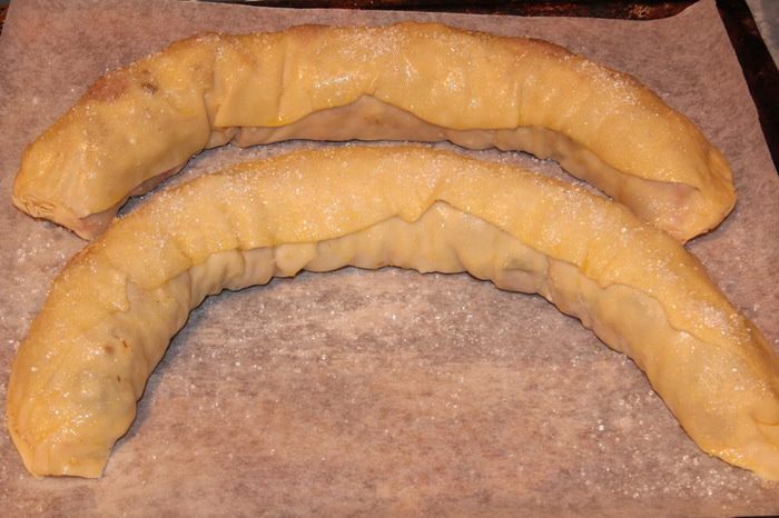 Штрудель из вытяжного теста с вишнями