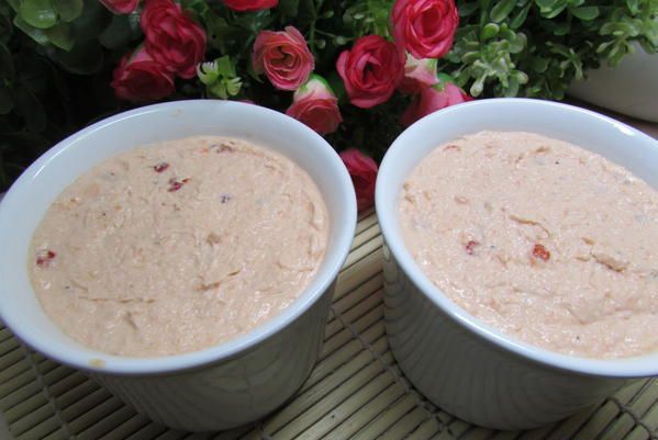 Паштет из сёмги с красной икрой и белым вином