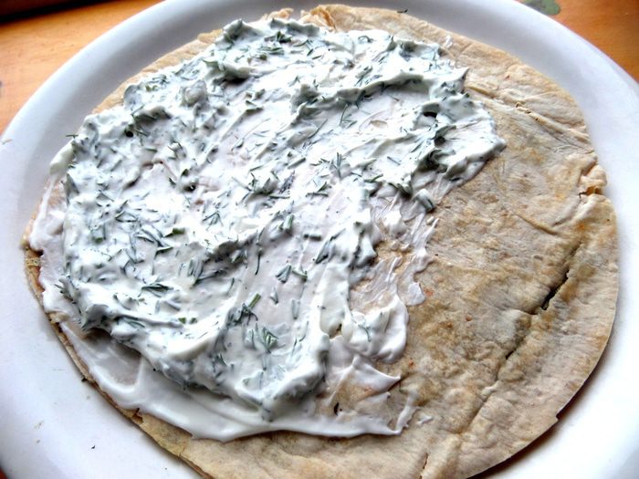 Торт из лосося с прослойкой из хачапури