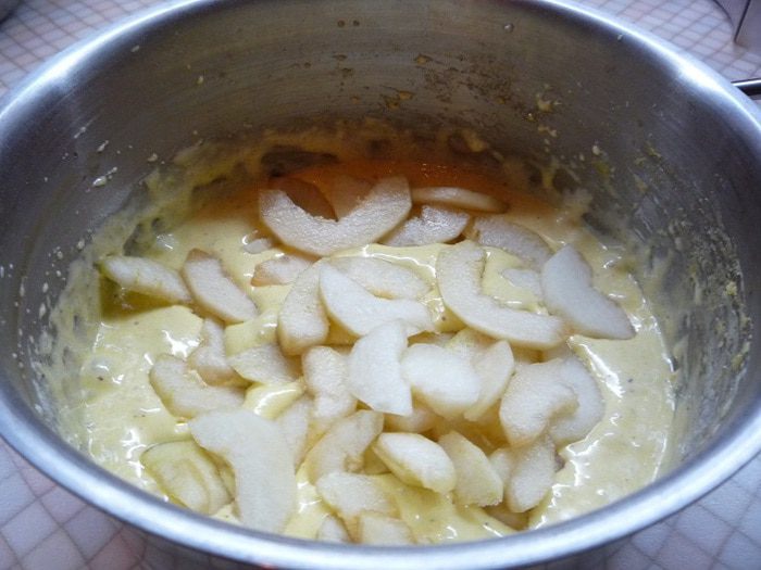 Клафути с грушами и фундуком