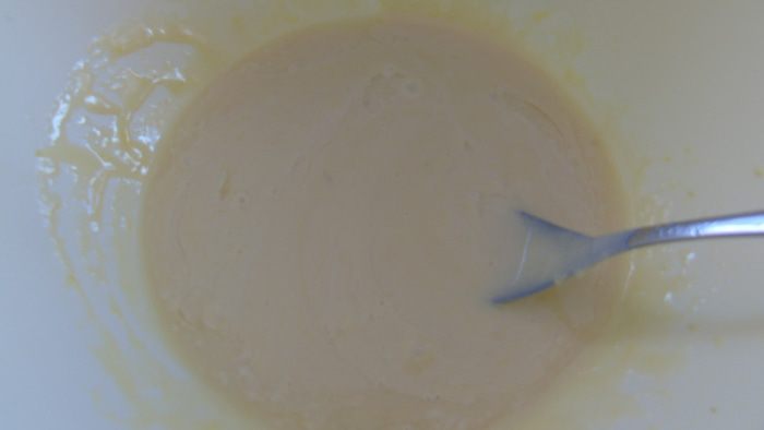 Барс с черникой и лимонным кремом