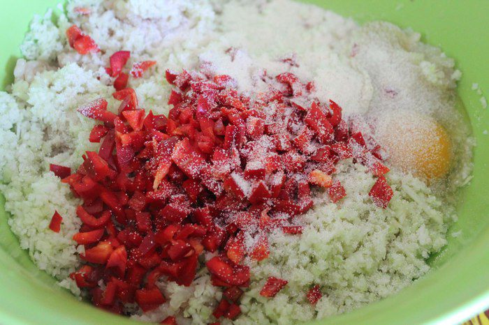 Диетические куриные котлеты в духовке