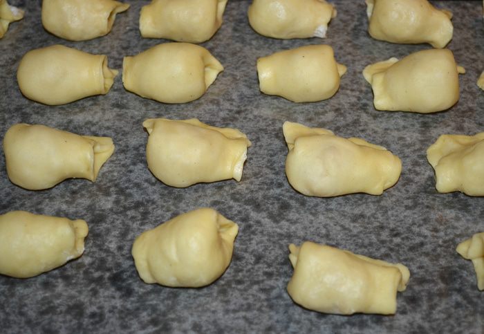 «Подушечки» с яблочной начинкой