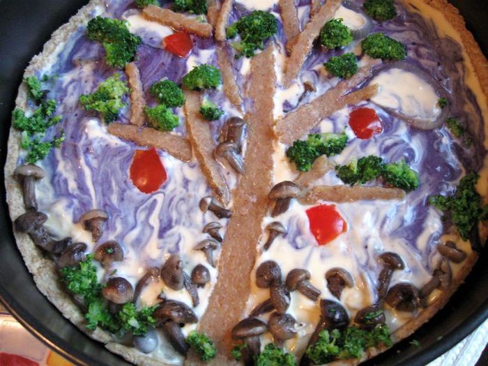 Киш с курицей, опятами и брокколи