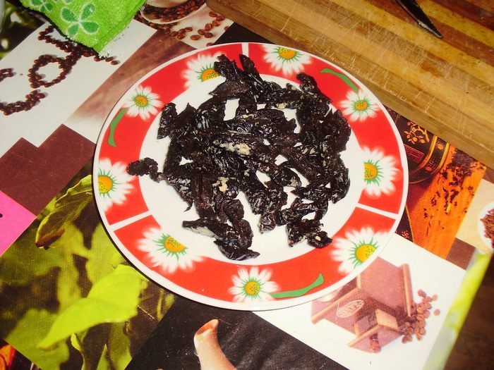 Шоколадный торт с черносливом