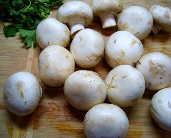 Шампиньоны маринованные