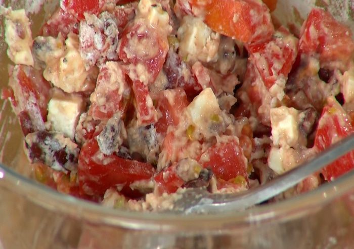 Оладушки с помидорами и сыром 