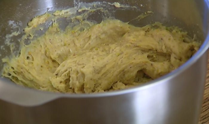 Фисташковые пончики