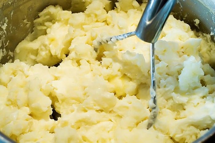 Картофельное пюре с соусом