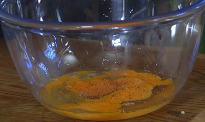 Фриттата со спаржей, помидорами и фетой 