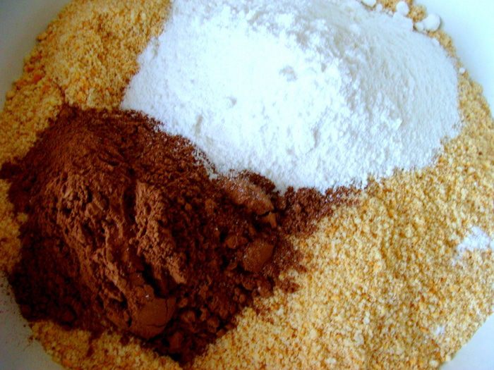 Шоколадно-кокосовый рулет без выпечки