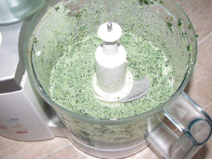 Дорада с начинкой из шпината