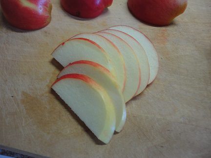 Свекольный салат с орехами