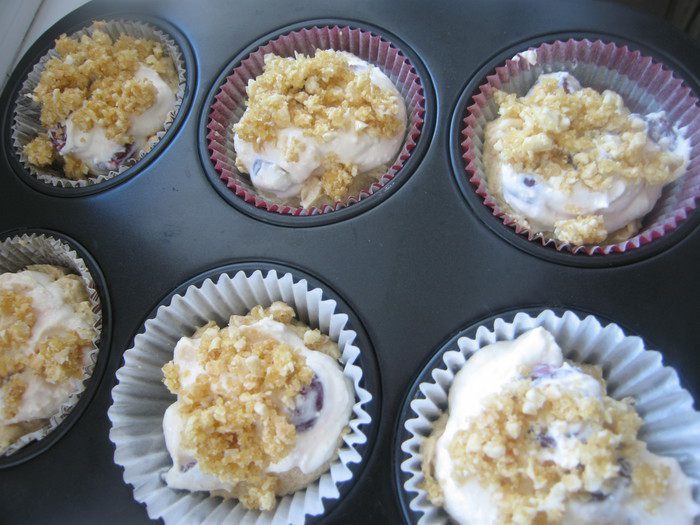 Кексы с творогом и хрустящей посыпкой