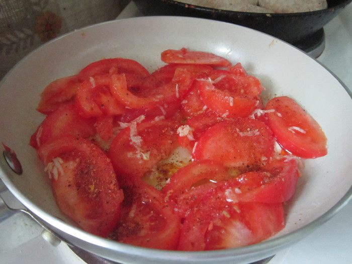 Запеканка кукурузная с помидорами и моцареллой