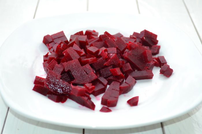 Тыквенный суп-пюре с карамелизованной свеклой и золотистым луком