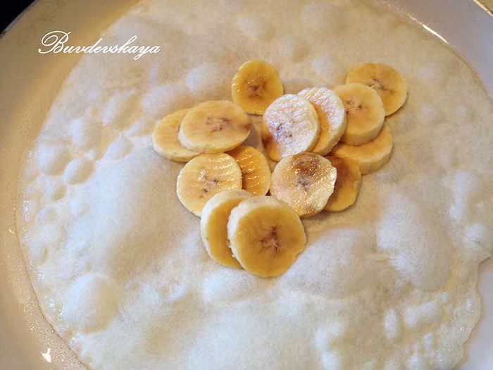 Тайские блинчики роти с бананом (Roti, Banana Pancakes)
