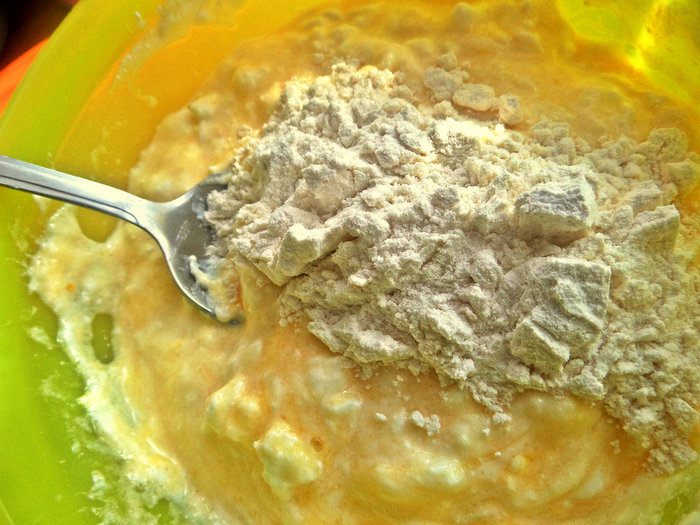 Творожники с брусникой
