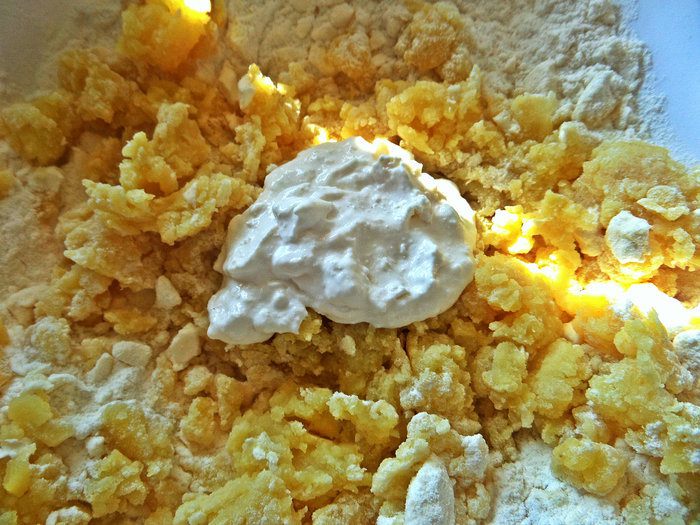 Картофельные пышечки с маком