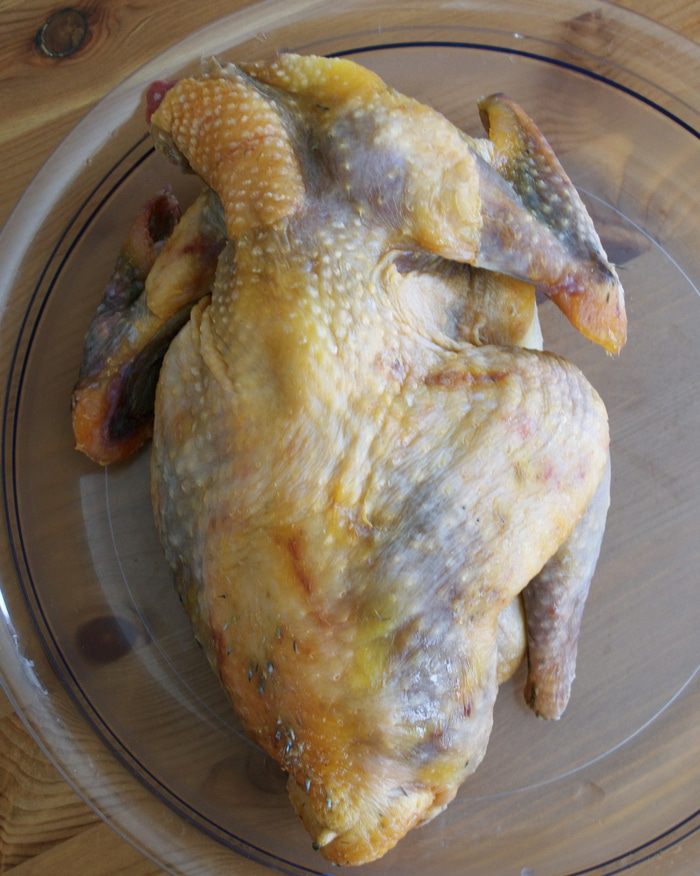 Фаршированная цесарка с капустой