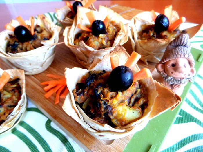 Грибы с картошкой в корзиночках из лаваша (постные)