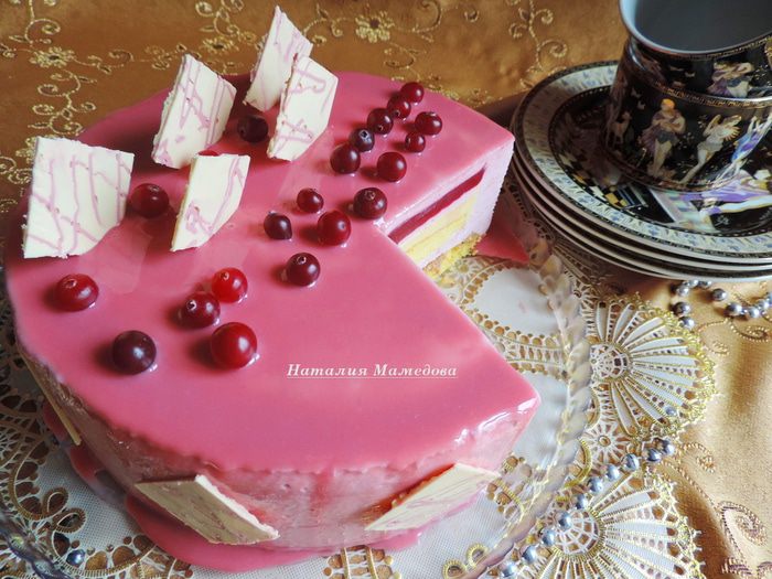 Клюквенный торт-мусс с миндальным пралине &amp;quot;Праздничный&amp;quot;