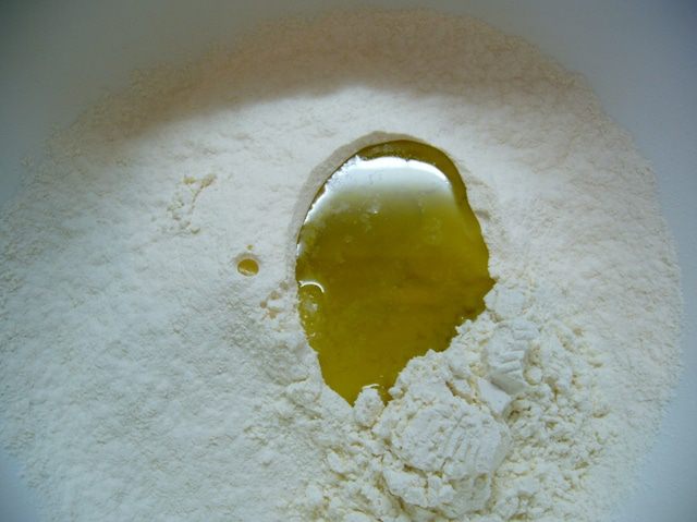 Постная пицца бьянка с розмарином и картофелем
