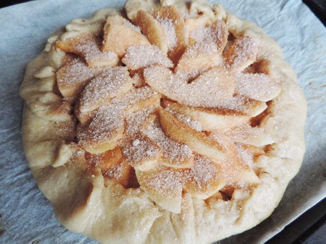 Постная пряная галета с яблоками
