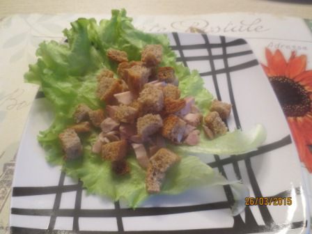 Салат из курицы с маковой заправкой