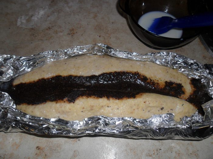 Творожный рулет с маком и шоколадом