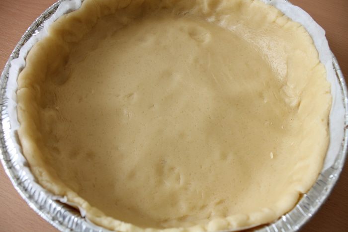 Пирог с персиками и пудингом из ряженки