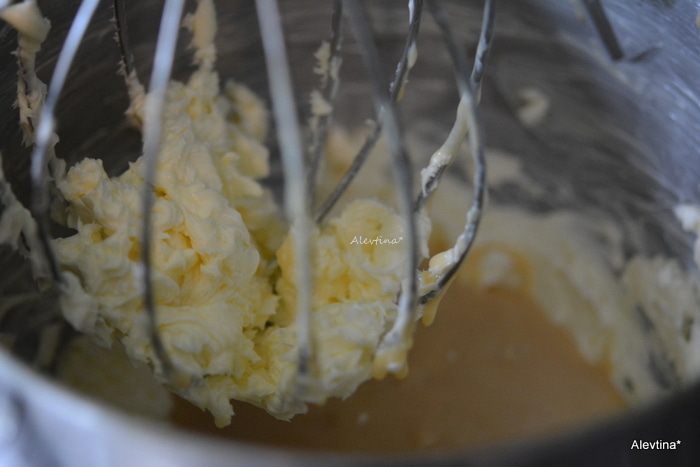 Маковый торт с вареной сгущенкой