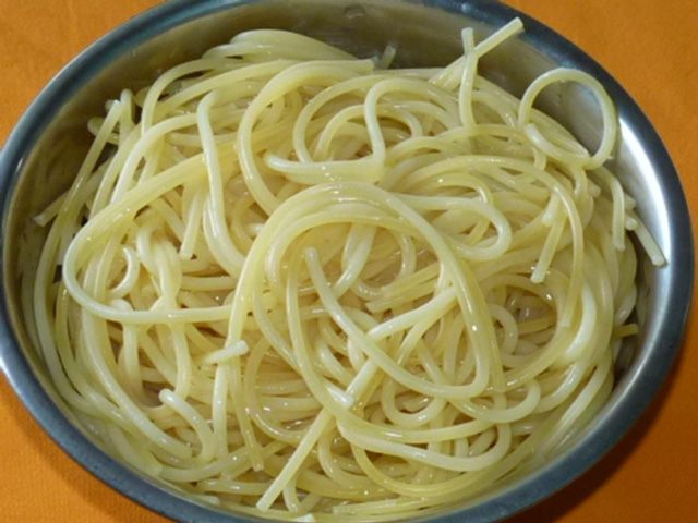 Моточки-гриль из спагетти