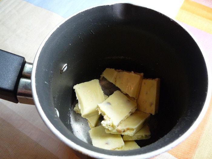 Кофе с белым шоколадом и корицей