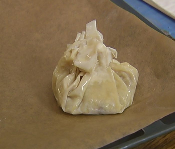 Пирожки из теста фило с рисом и грибами